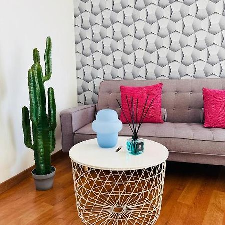 מילאנו Comecasa 2 Bedrooms Apartment 450Mt From Duomo מראה חיצוני תמונה