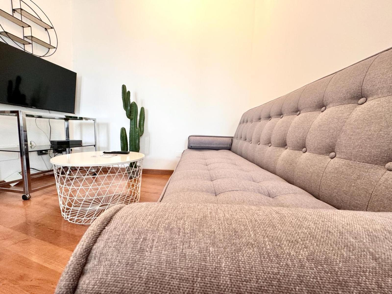 מילאנו Comecasa 2 Bedrooms Apartment 450Mt From Duomo מראה חיצוני תמונה